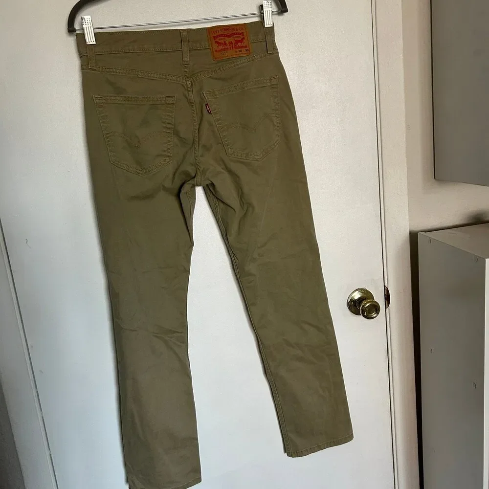 Men’s Khaki Levi 511s